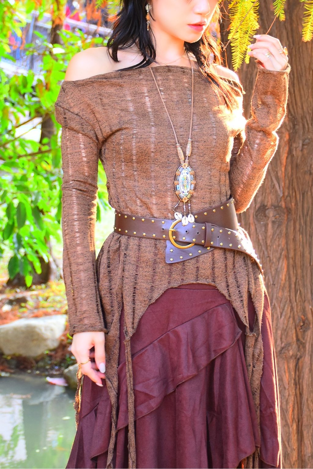 1205鏤空針織寬領上衣｜楓葉咖-3