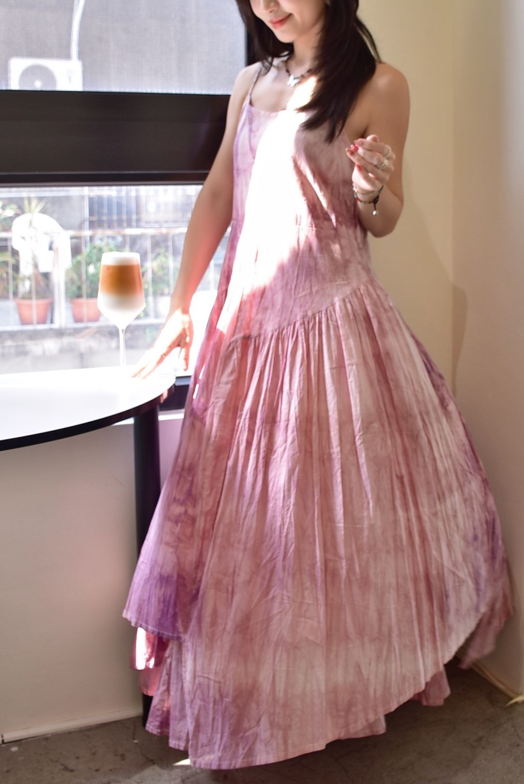 6104植物紮染｜剪裁吊帶連身裙｜鮮花粉-7