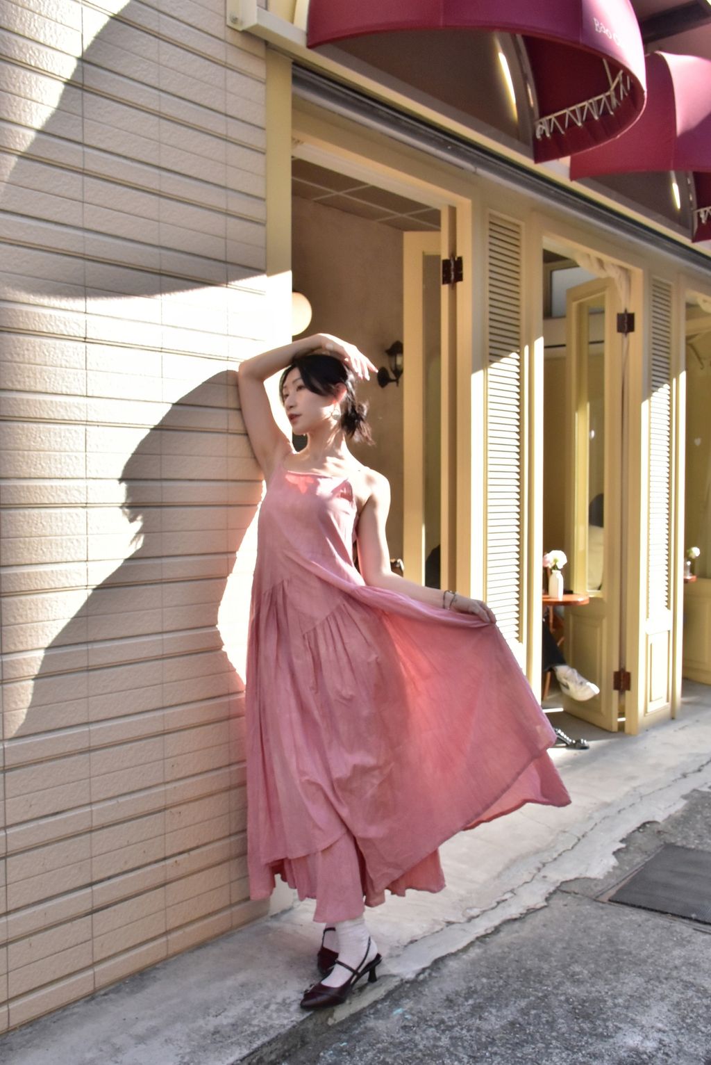 6104B植物紮染｜剪裁吊帶連身裙｜櫻花粉-8
