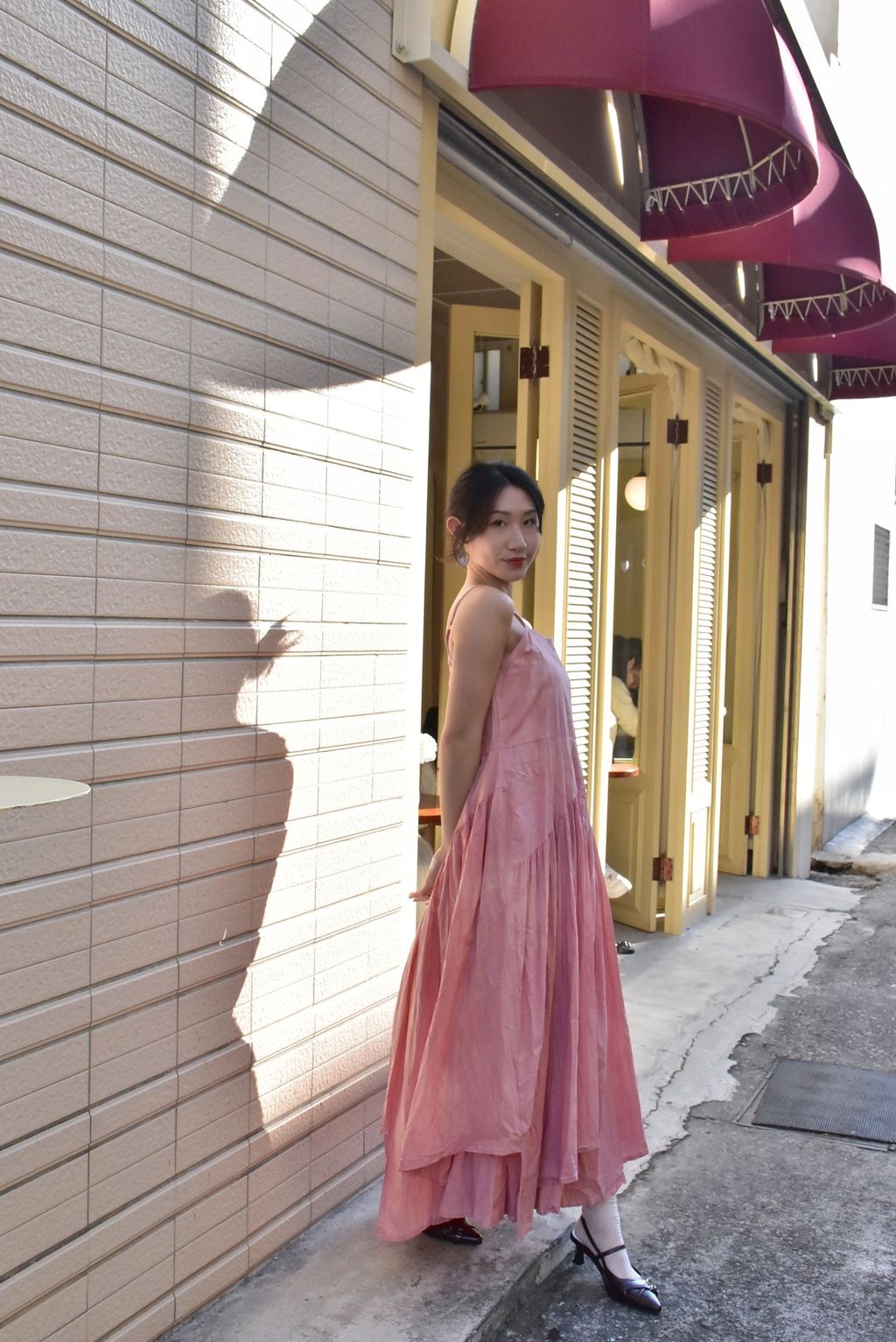 6104B植物紮染｜剪裁吊帶連身裙｜櫻花粉-9