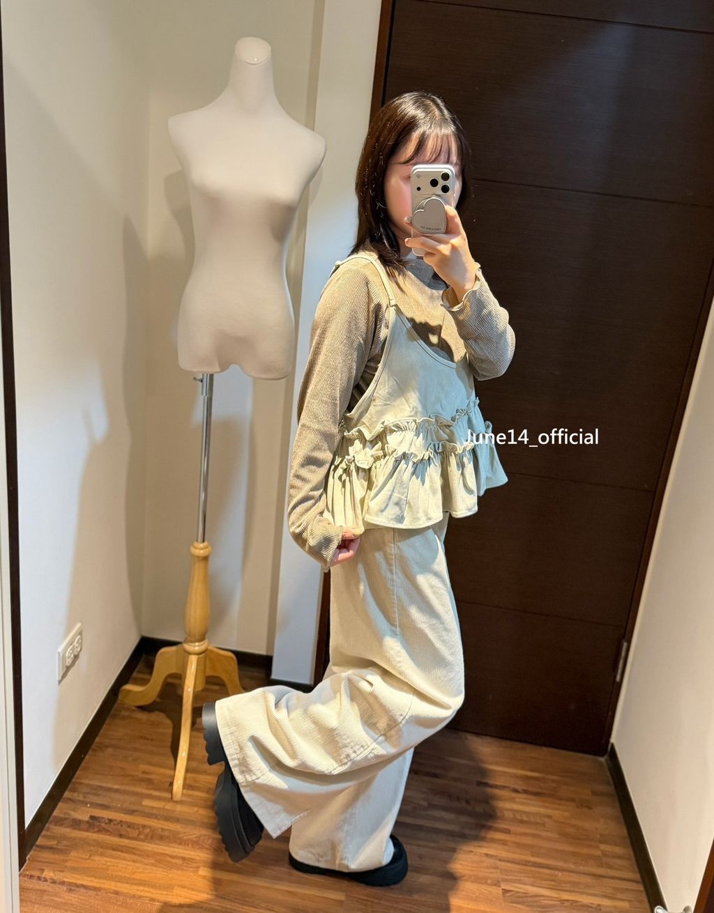 LINE_ALBUM_20251221_251221_22