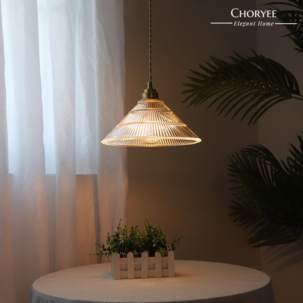 06-vintage-brass-clear-ribbed-glass-pendant-light-e27-curtain-table-ambience