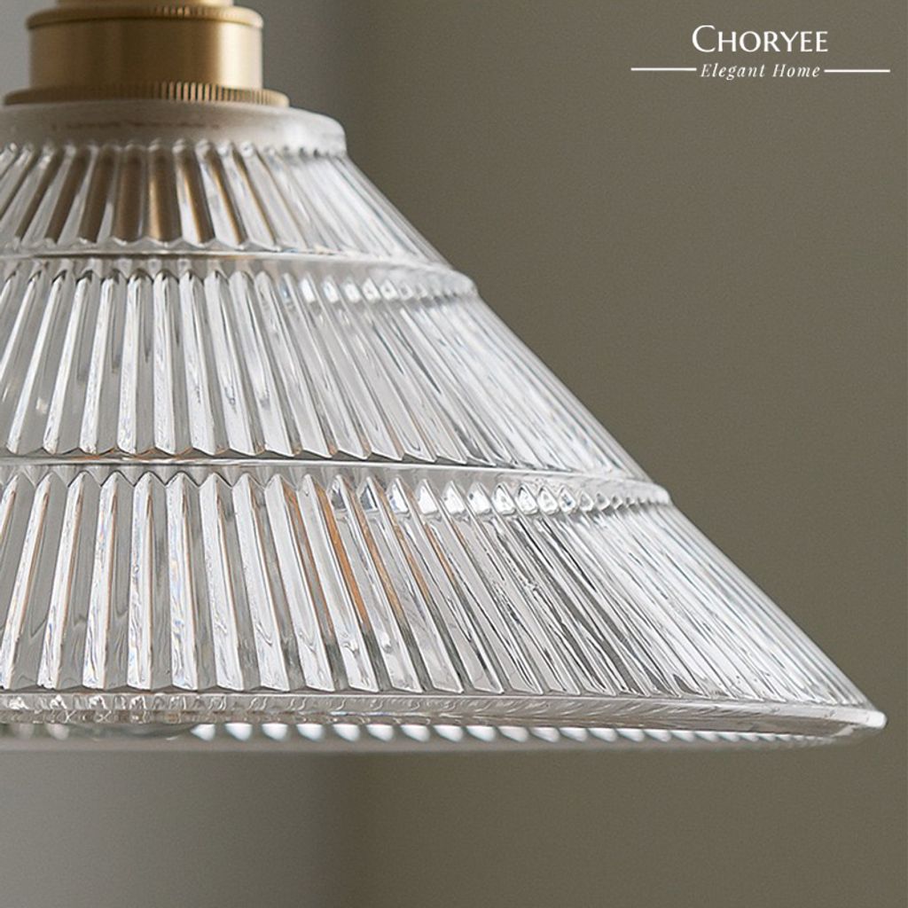 04-vintage-brass-clear-ribbed-glass-pendant-light-e27-glass-shade-closeup