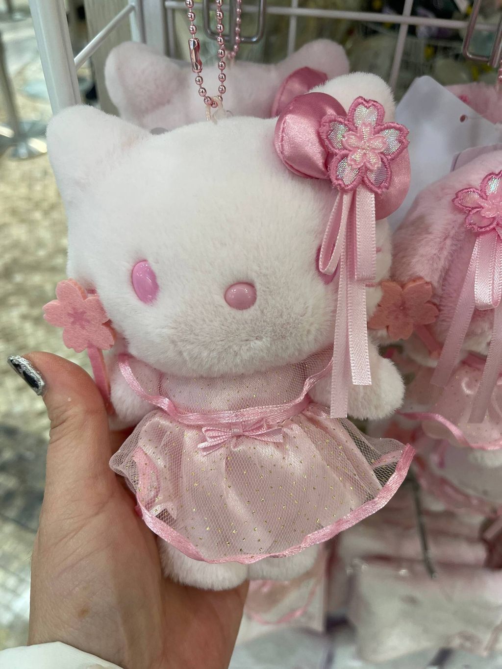 photo_6163219250642882489_w