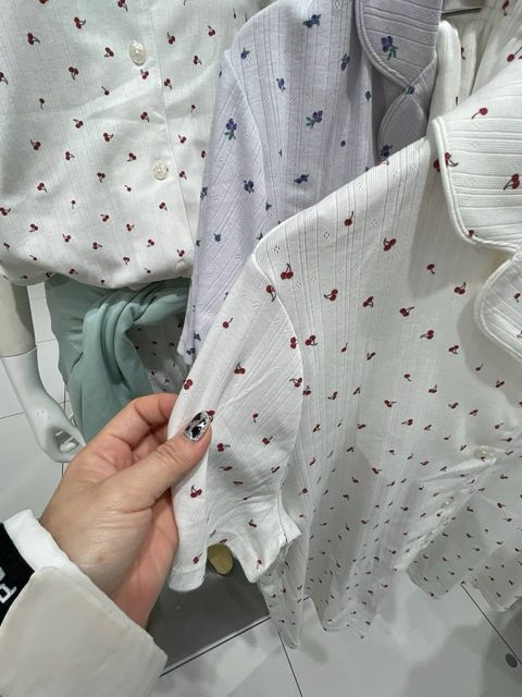 photo_6165607269639327146_y