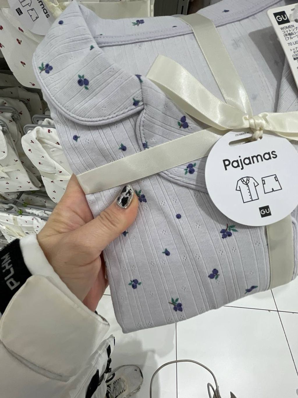 photo_6165607269639327145_y