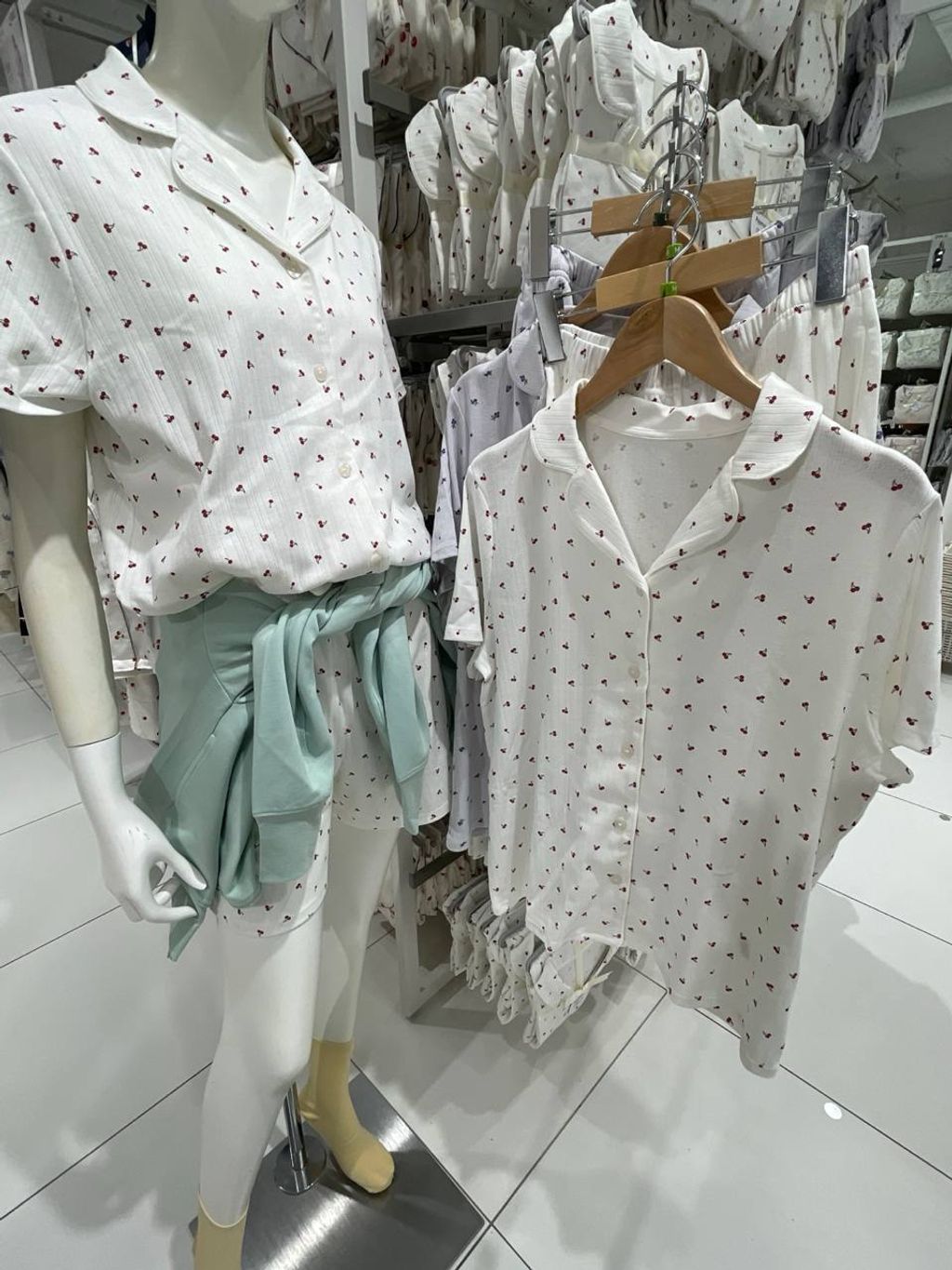 photo_6165607269639327144_y