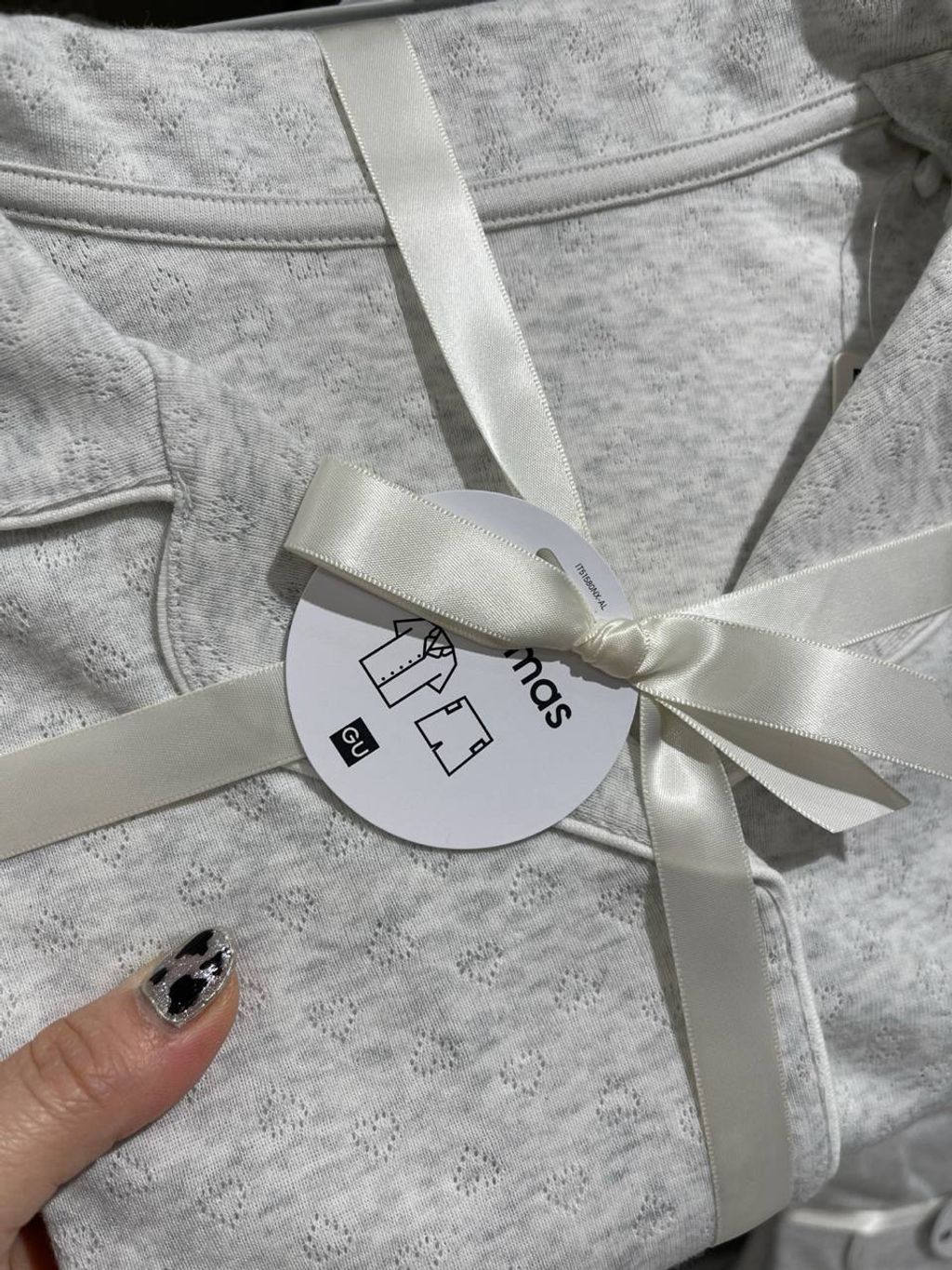 photo_6165607269639327151_y