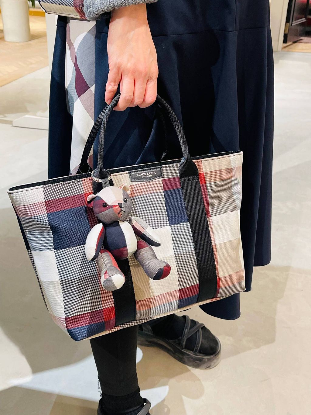 photo_6170214313554021905_w