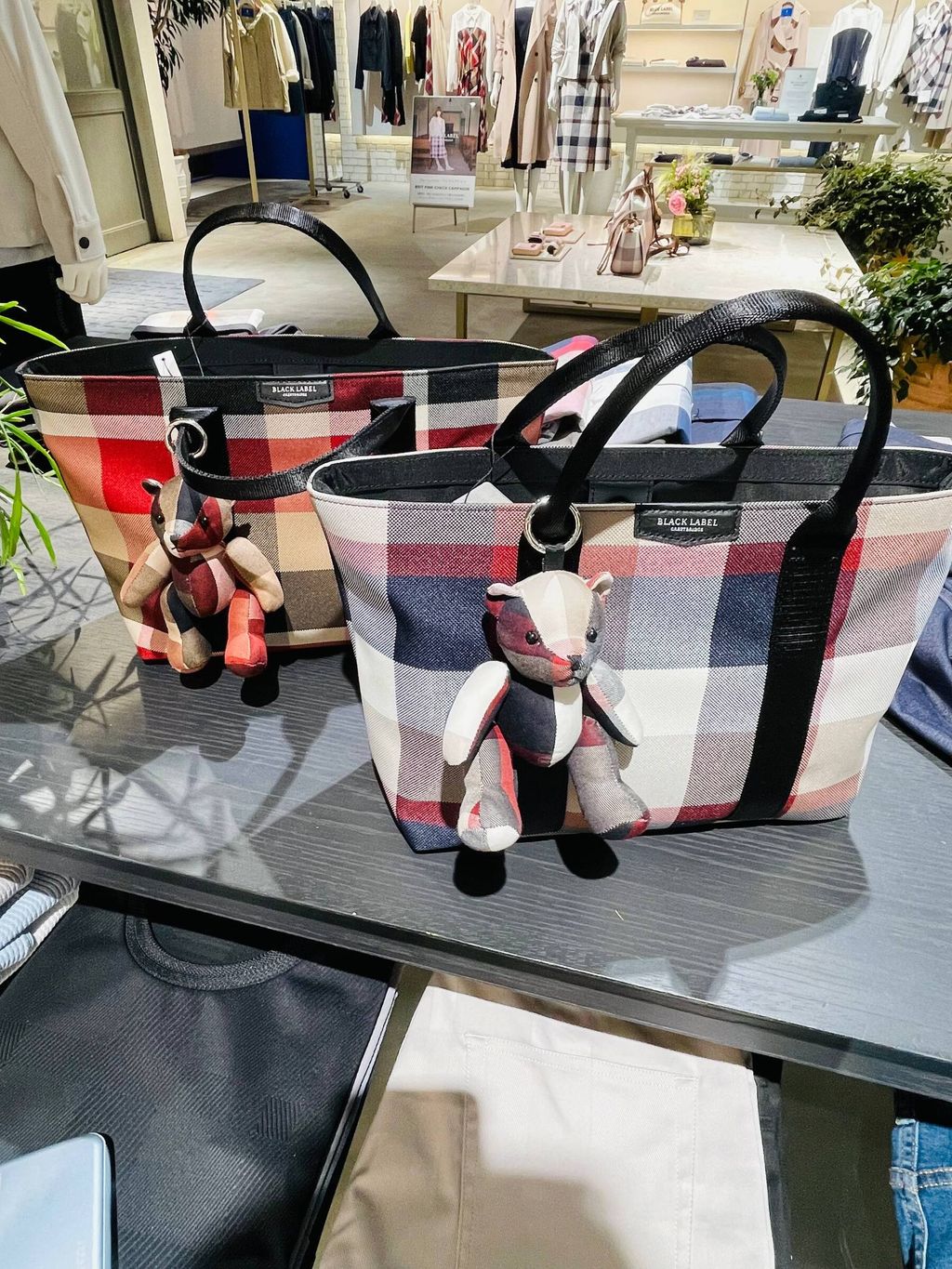 photo_6170214313554021903_w