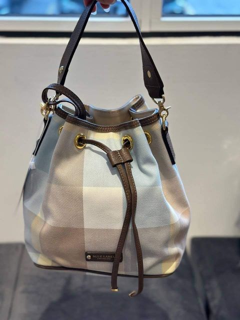 75df0e5420b2b576e1ced62319f445db8fdffe7ee65edd07ba1f31e22348f9f5