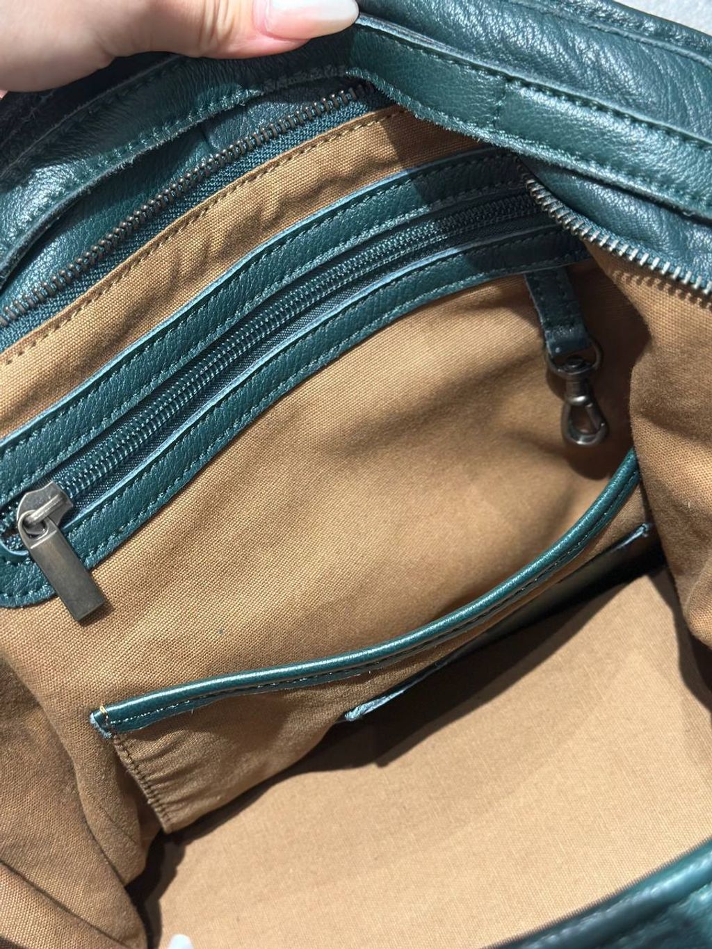 da7a19e2-3cc7-40d8-a646-7cb2e5111351