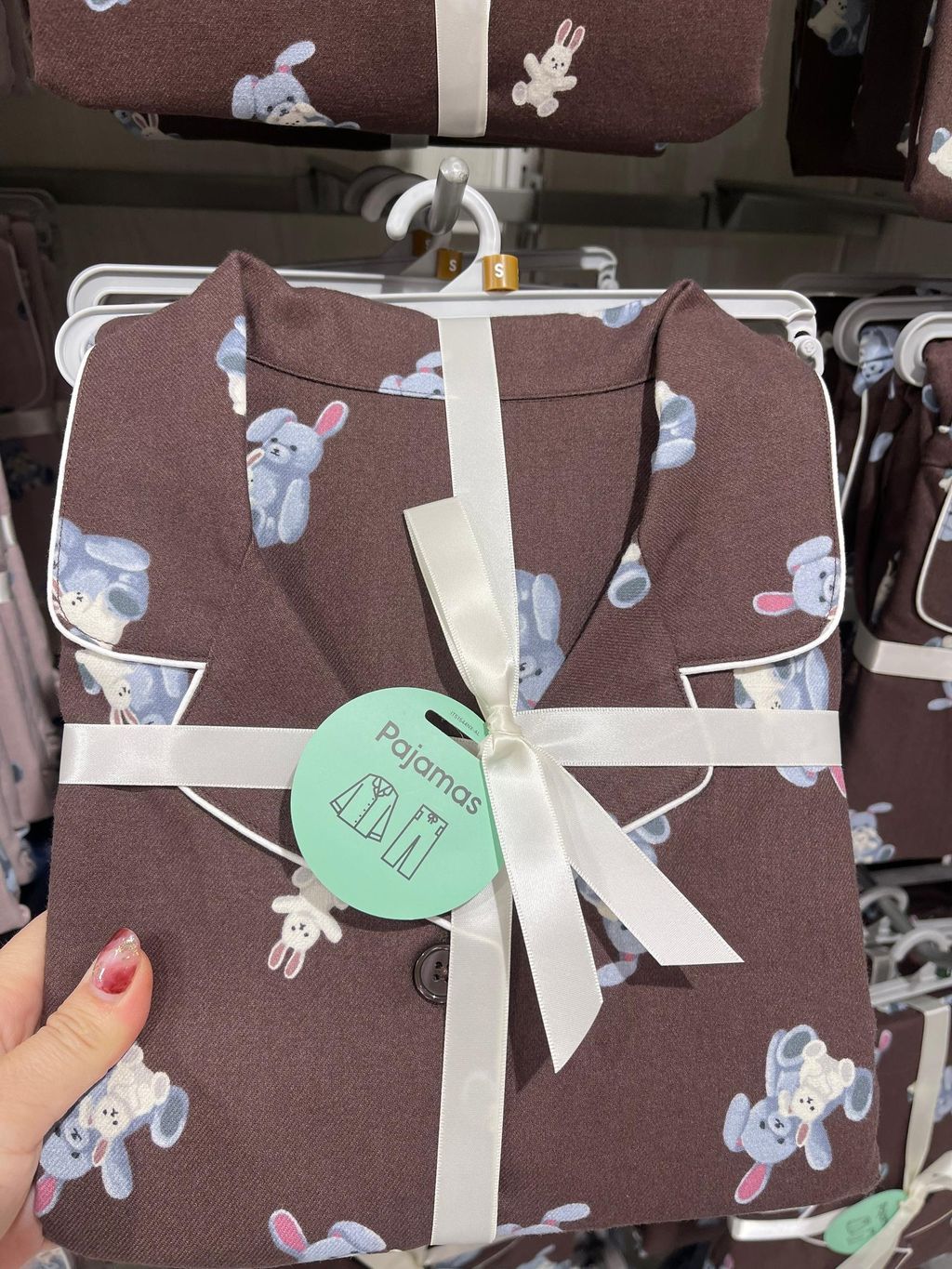 abcb3bb2-7a0a-4728-b2ae-f4fbd13b2cb5