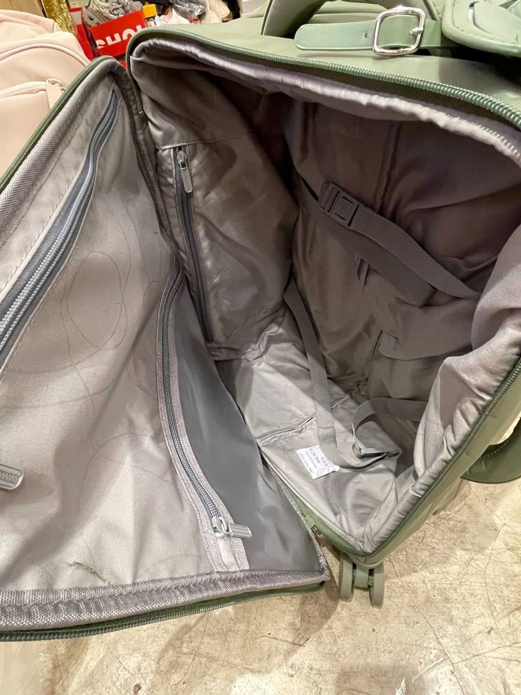 b0c067aa-fd06-45f5-8b16-0e9a0a0907a1