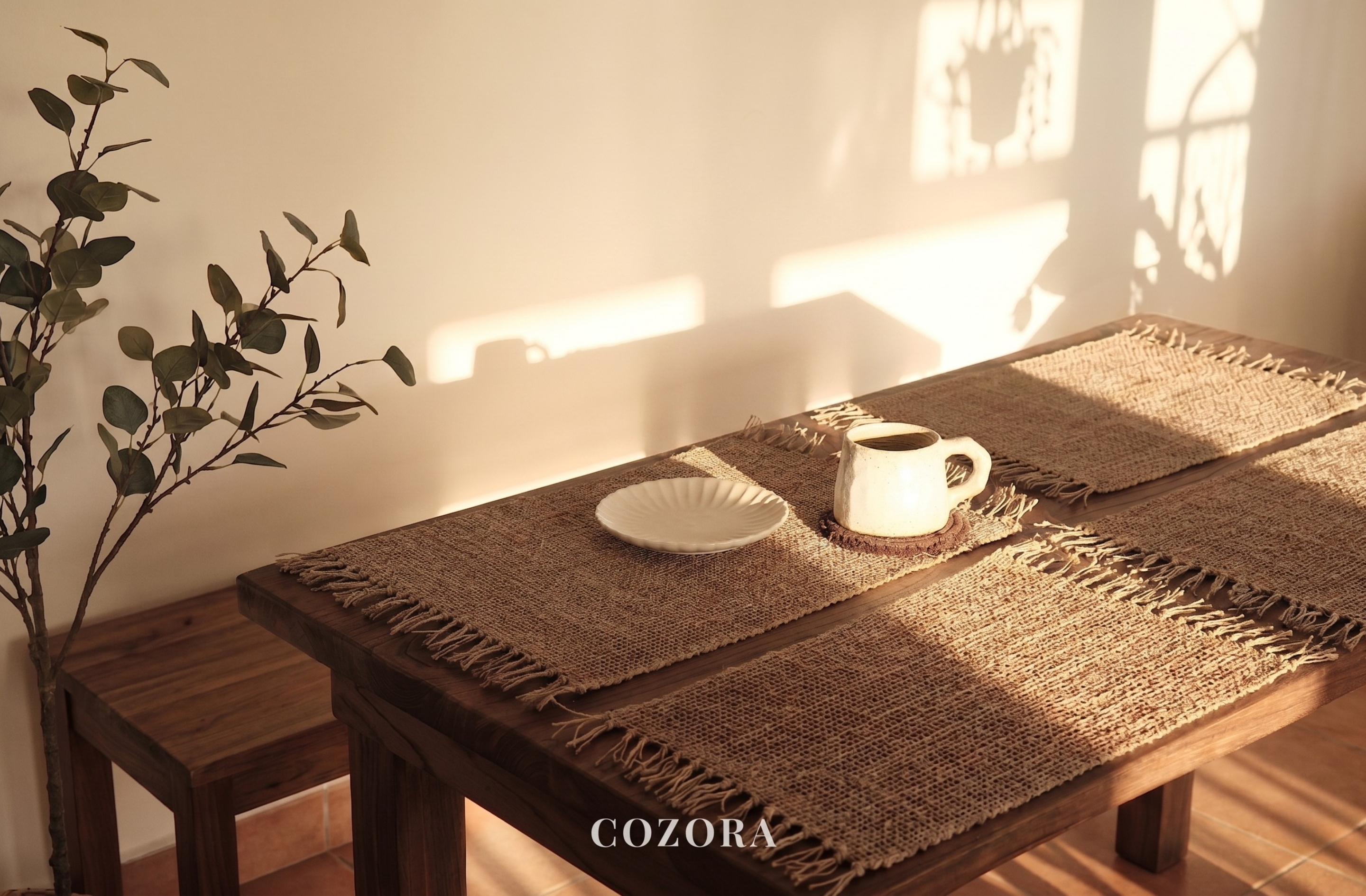 COZORA Solara手工暖沙色草編餐墊-島嶼度假風餐桌佈置