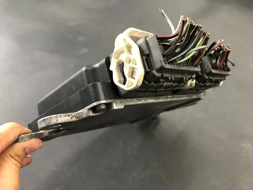 MAZDA 88 LFS3-18-881A (3)