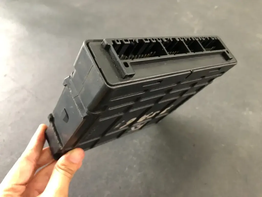 MAZDA FS1E-18-881E (3)