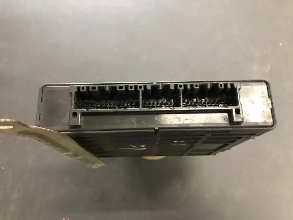 MAZDA FPB5-18-881C (2)