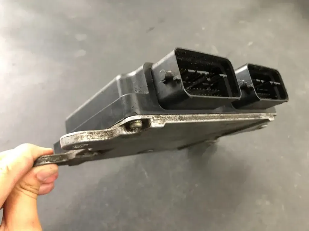 MAZDA LF5G-18-881A (3)