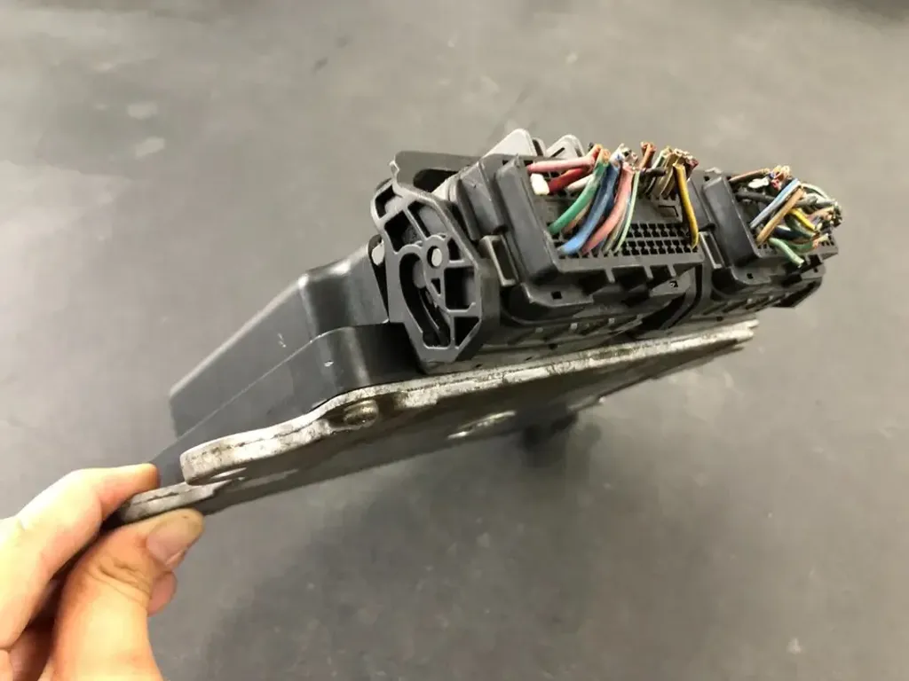 SUZUKI 0E 33910-82K8 (3)