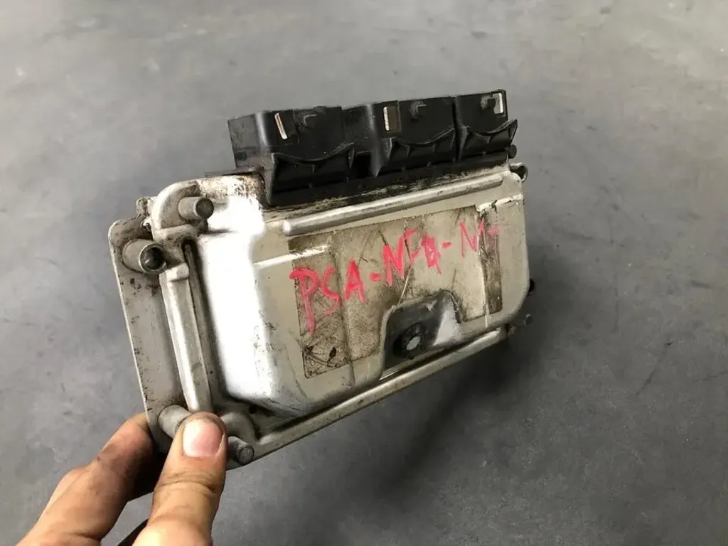 PEUGEOT 79 0-261-208-101 (4)