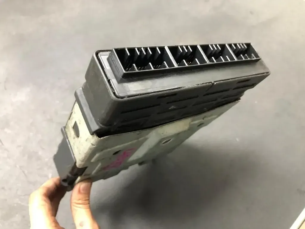 MITSUBISHI MN156334 (4)