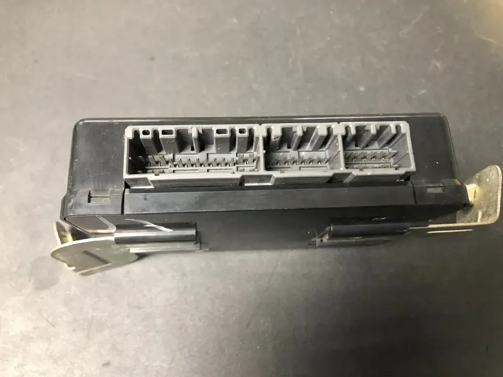 HYUNDAI 95400-JM000-0000 (2)