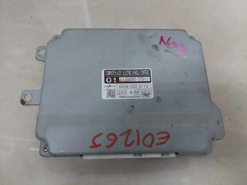 HINO 89880-37011 (1)