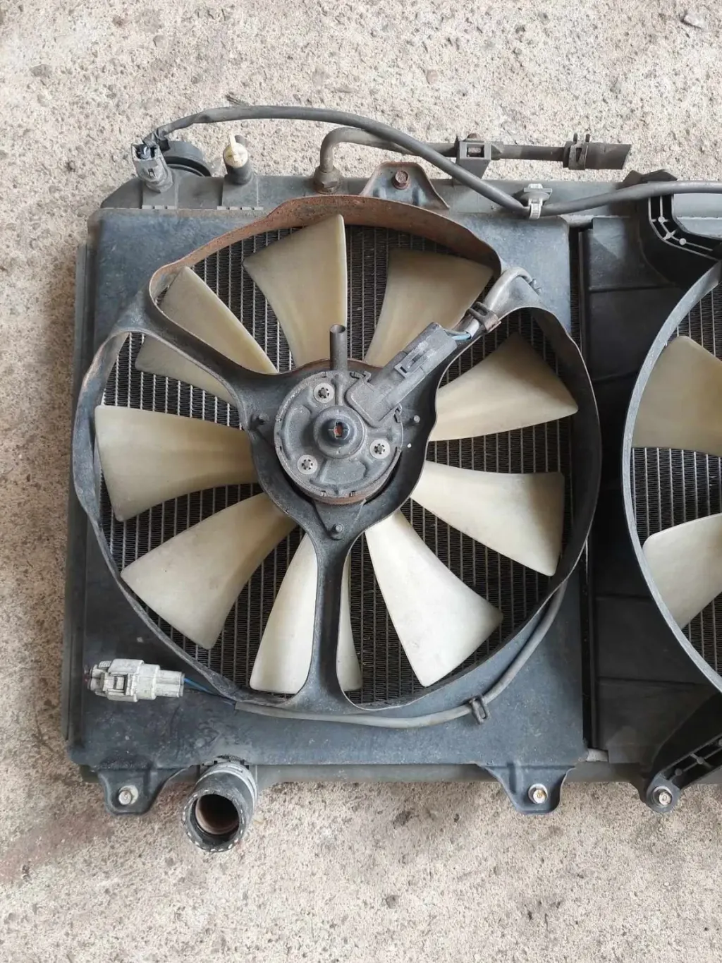 TOYOTA 16363-0A040 (1)