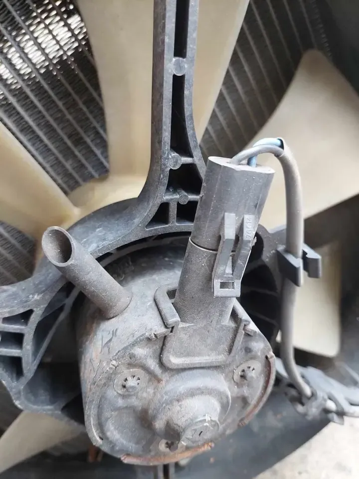 TOYOTA 16363-0A030 (2)