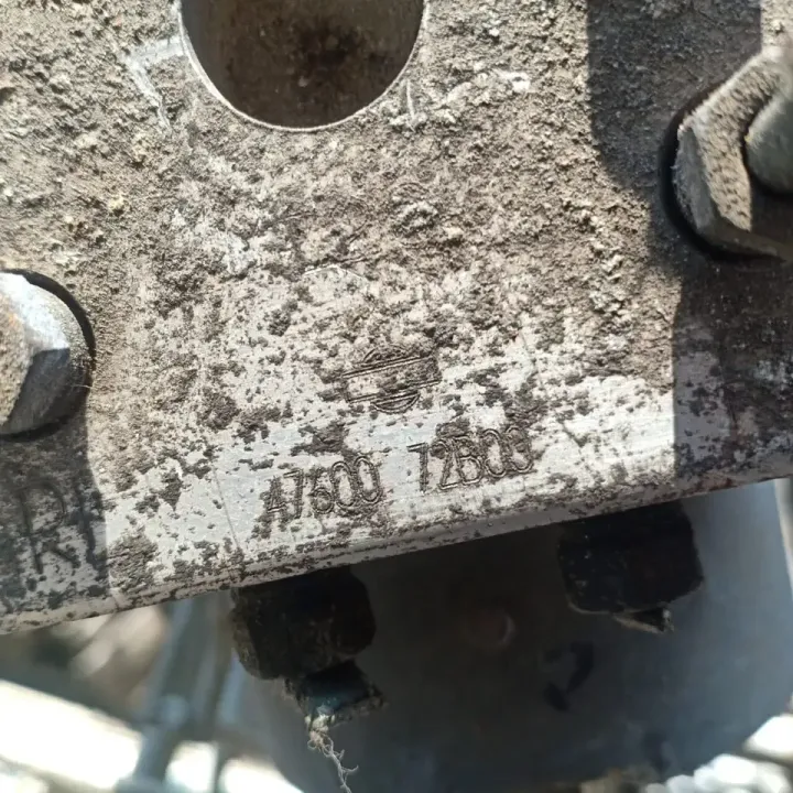 NISSAN 47600-72B00 (2)
