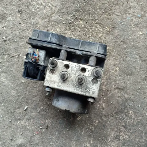 MITSUBISHI MR955673 (1)