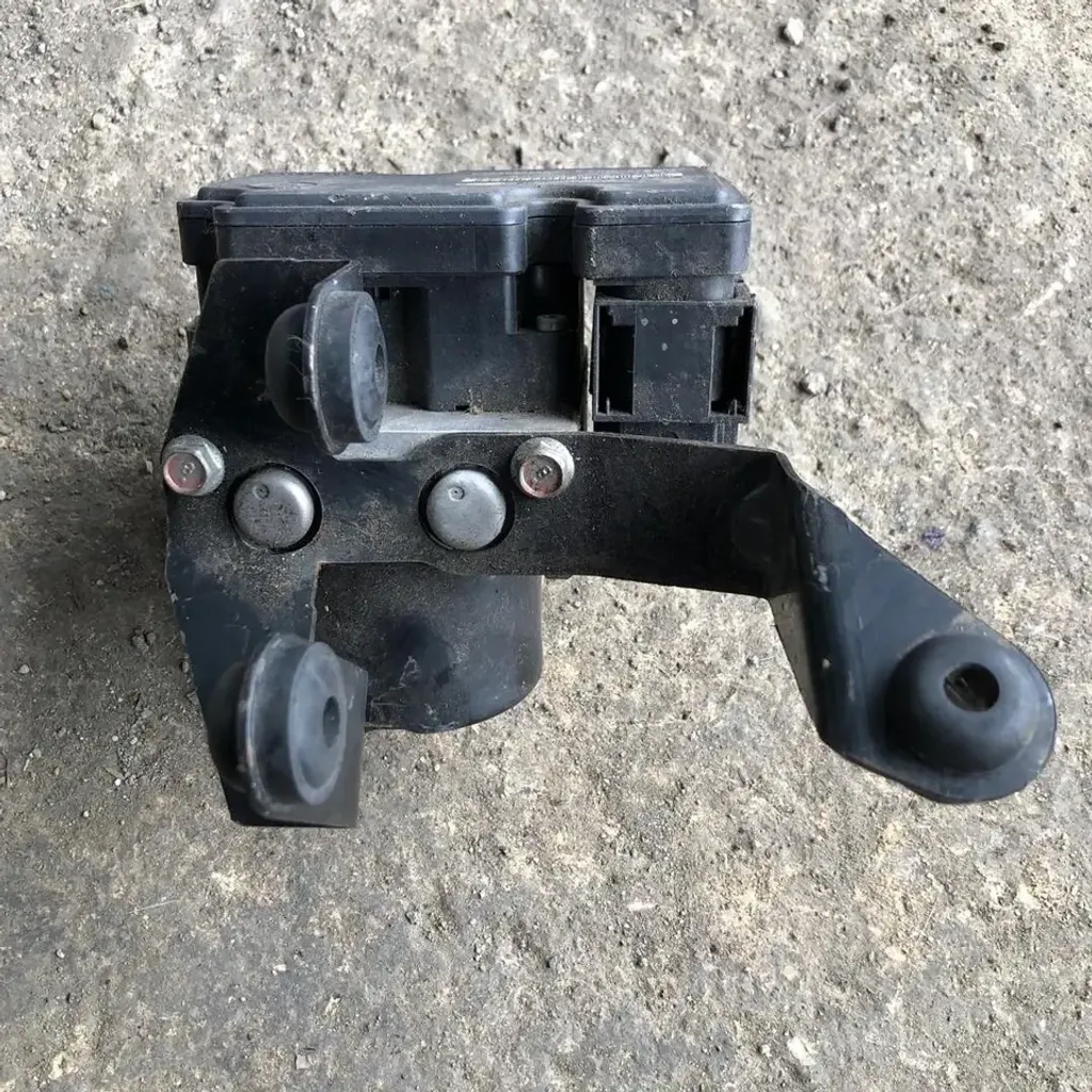 MAZDA 3M51-2M110-JA (3)