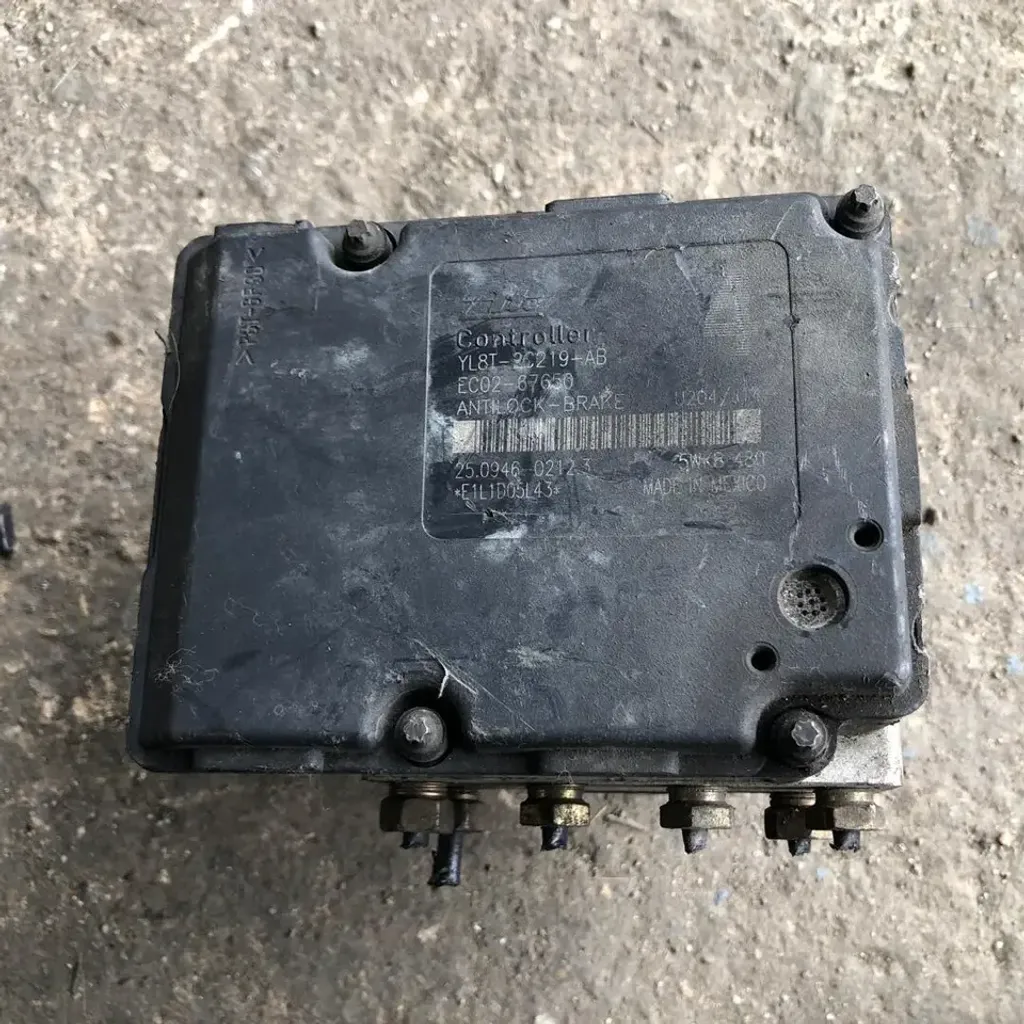 FORD YL84-2C286-EA (3)