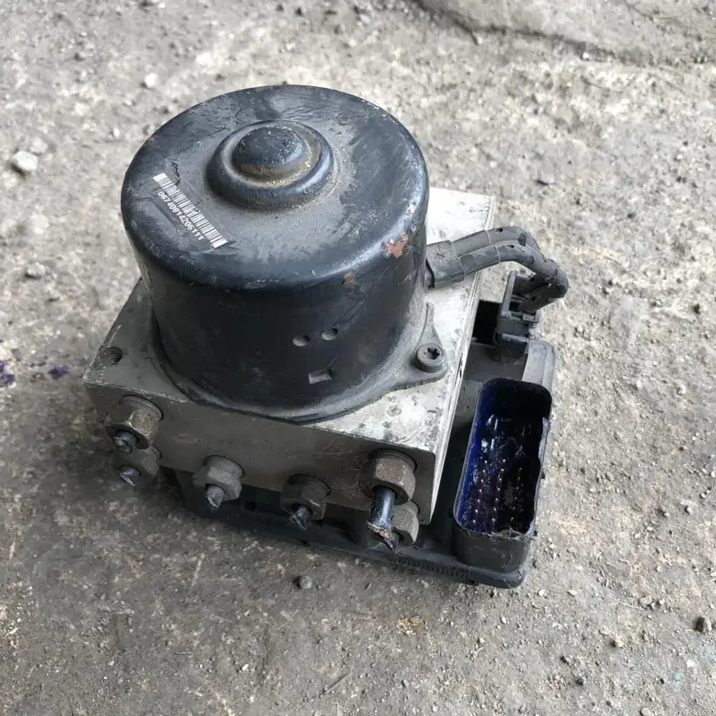 FORD YL84-2C286-EA (4)