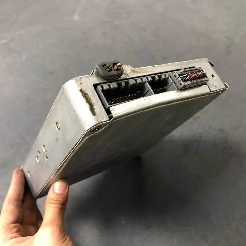 1UZ-FE 89661-30430 (3)