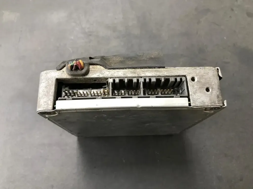 1UZ-FE 89661-30431 (2)