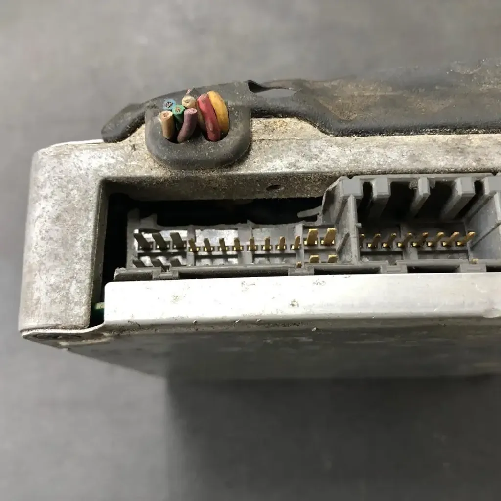 1UZ-FE 89661-30431 (3)