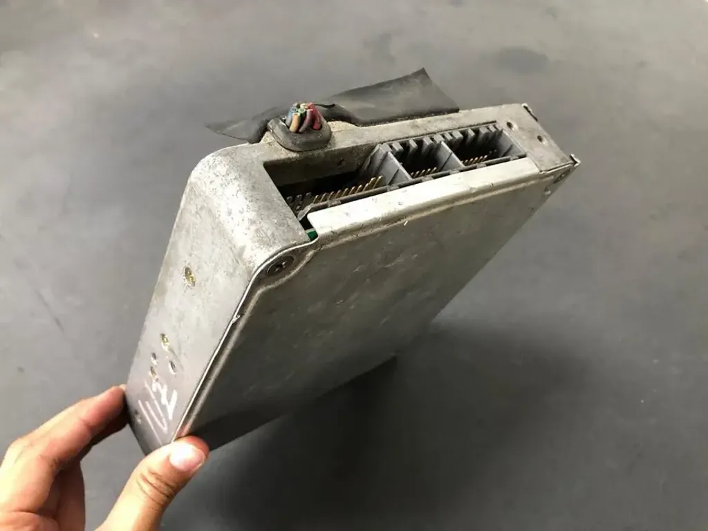 1UZ-FE 89661-30431 (4)