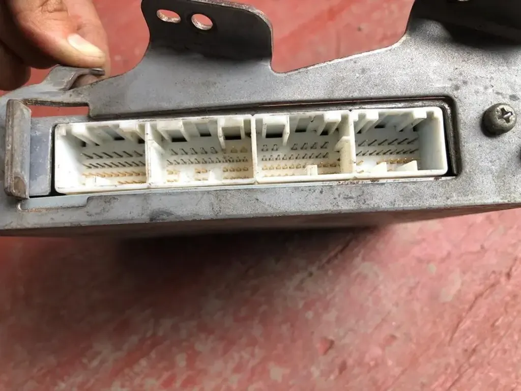 N04C 89661-37432 (3)