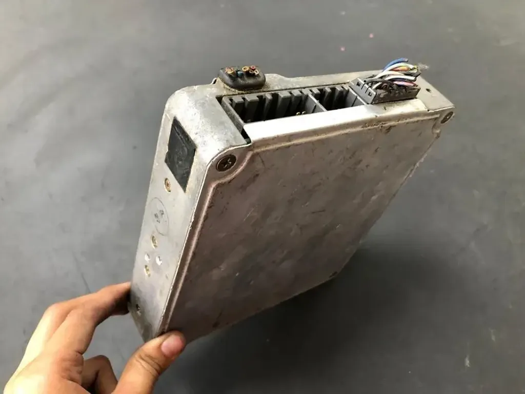 7MG AT 89661-22320 (3)