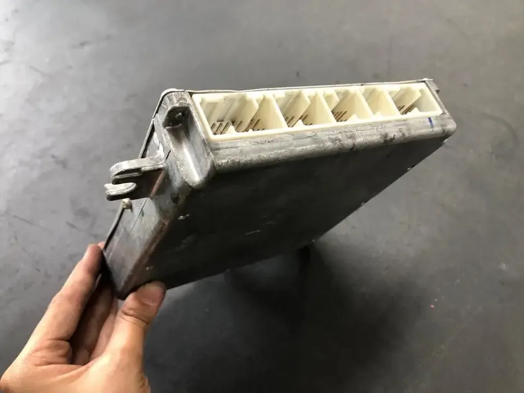 4F 37820-RLC-901 (4)