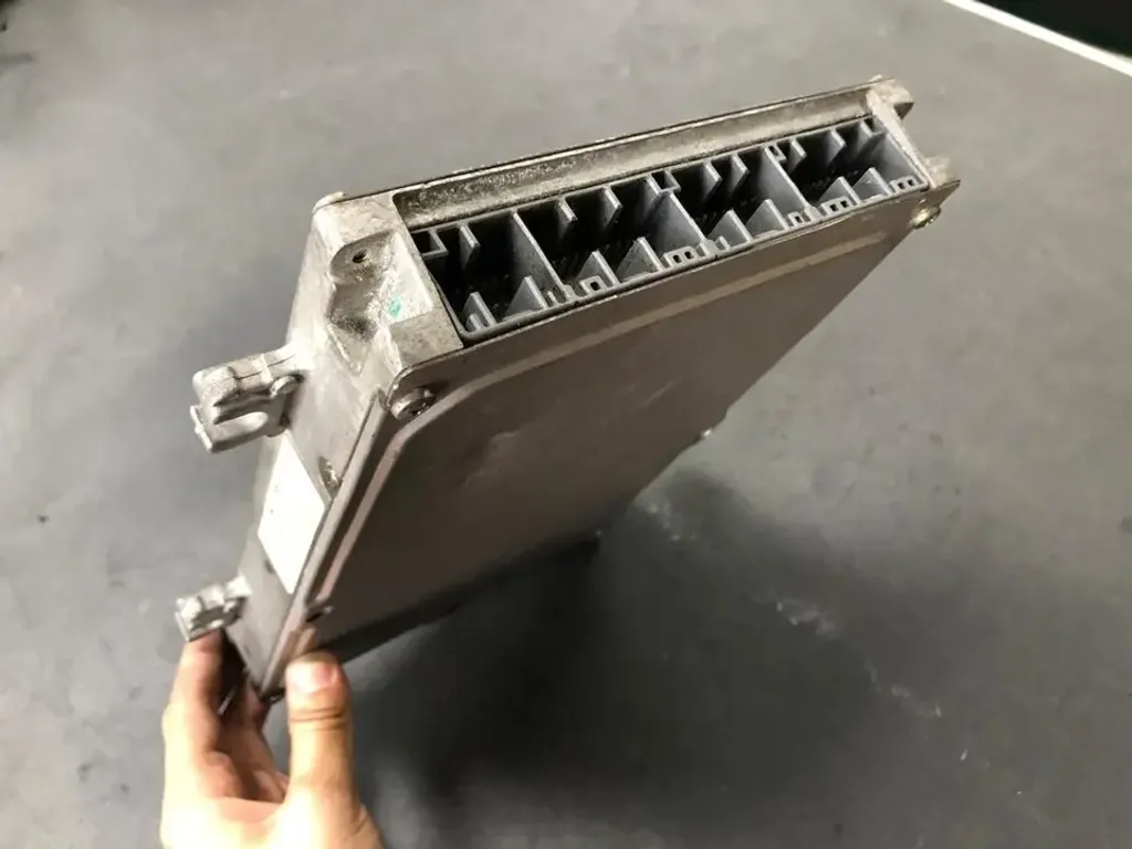 J9 37820-PBA-H71 (5)