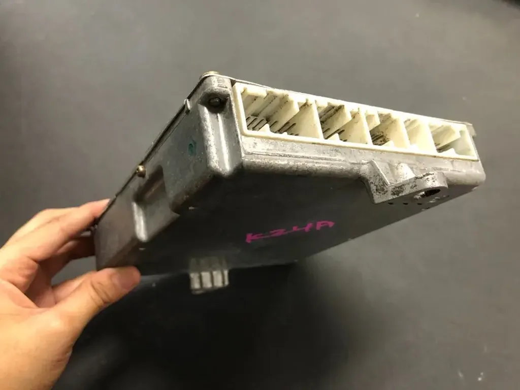 US 37820-RFE-912 (4)