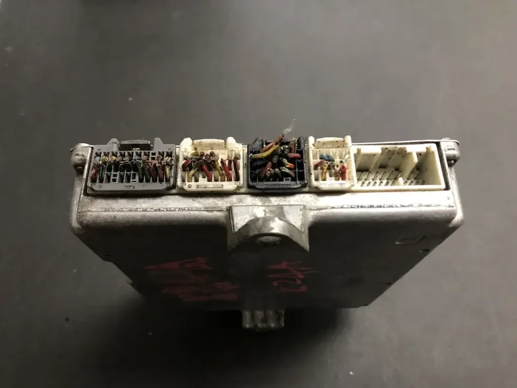 US 37820-RFE-919 (3)