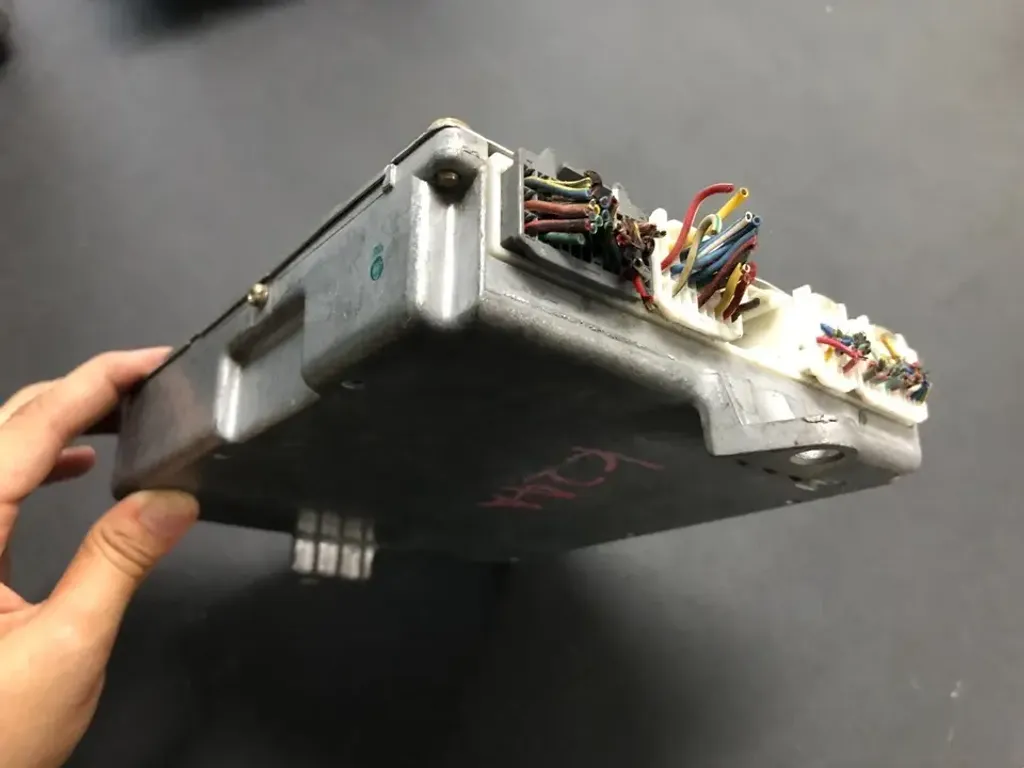 US 37820-RFE-913 (4)