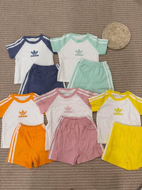 Adidas糖果色套装 RM25
