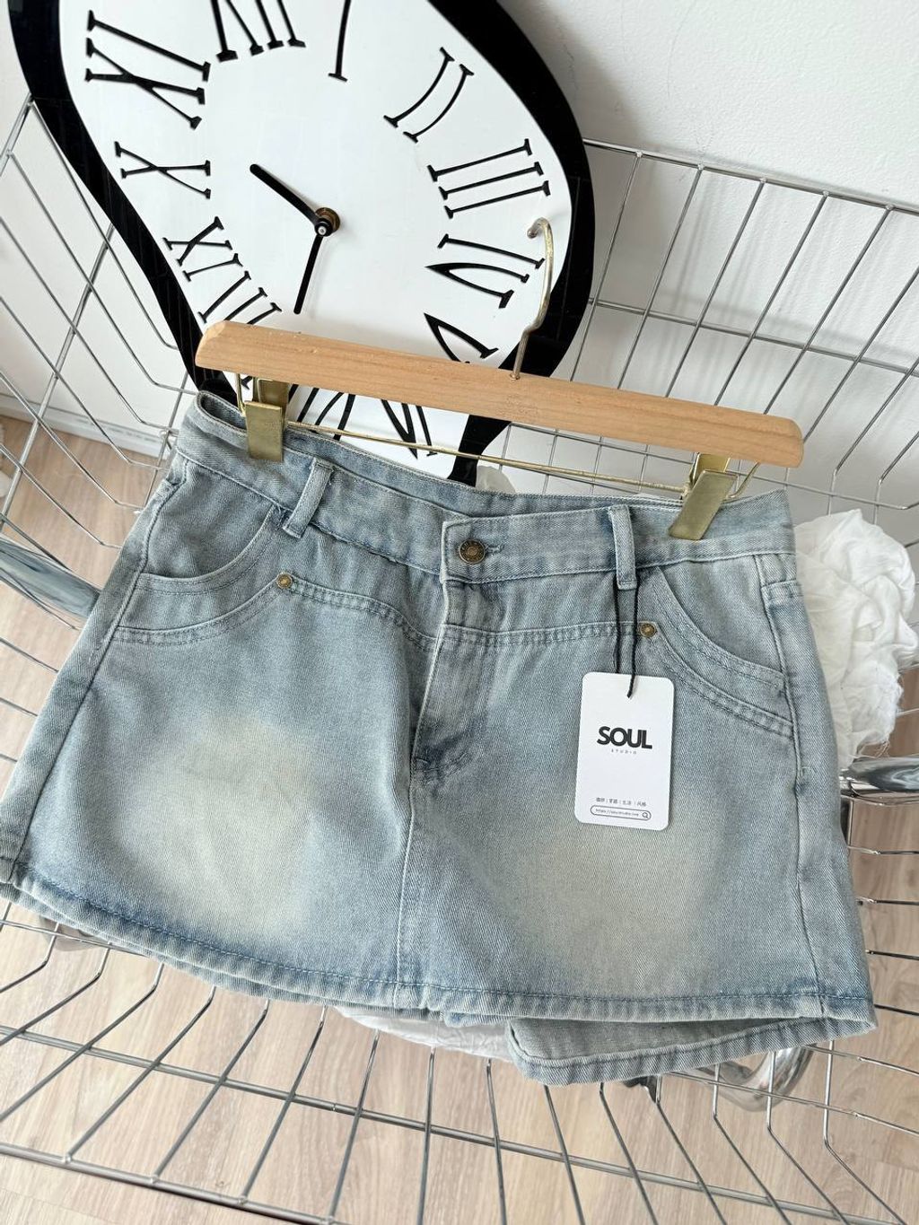 photo_6114137270618538907_y