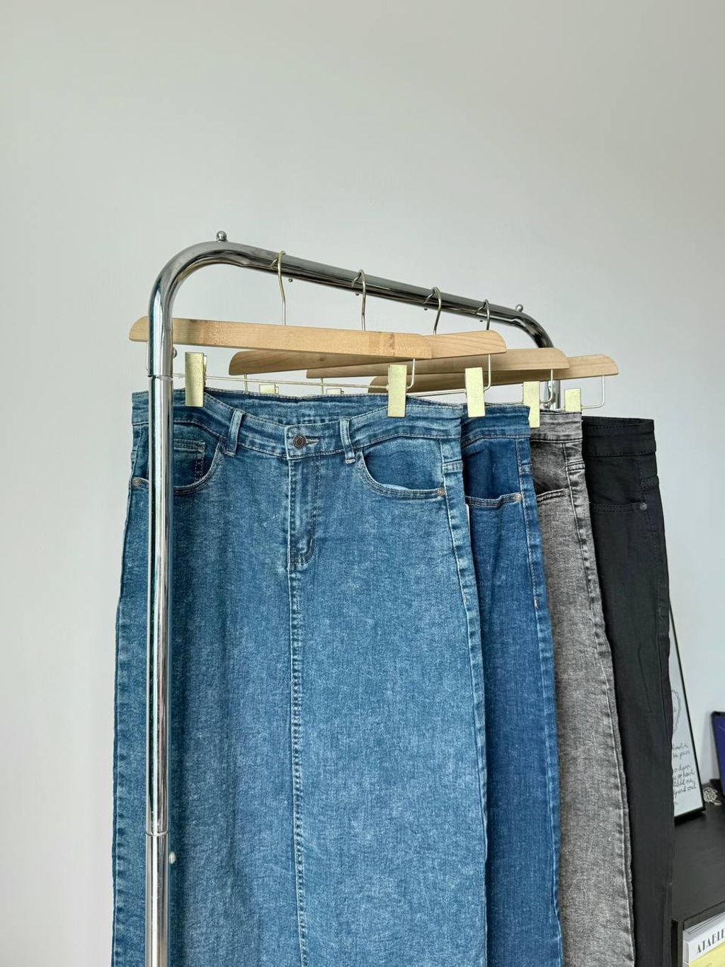 photo_6100458182032868910_y