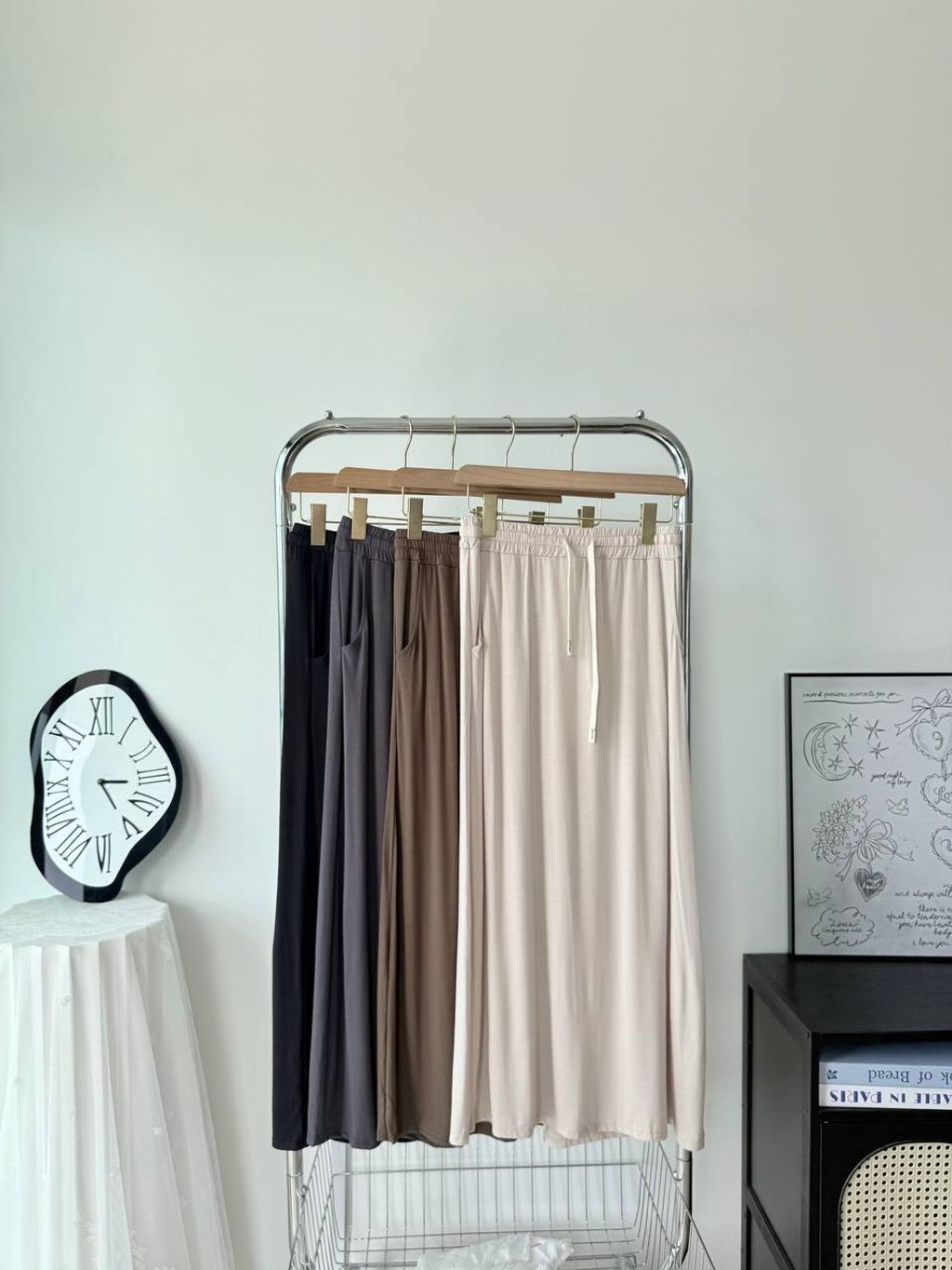 photo_6053110471151698997_y